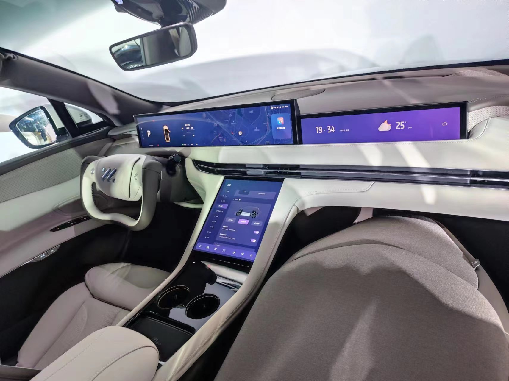 智己LS7全新款車型上市，售價28.98-30.98萬元